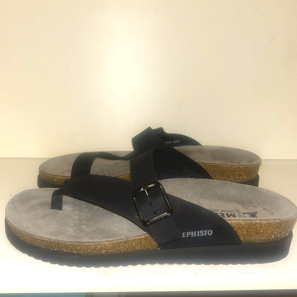 Mephisto Helen 37 / 7 NEW-Womens Black Leather Sandals Toe Strap Thong Flip-Flop